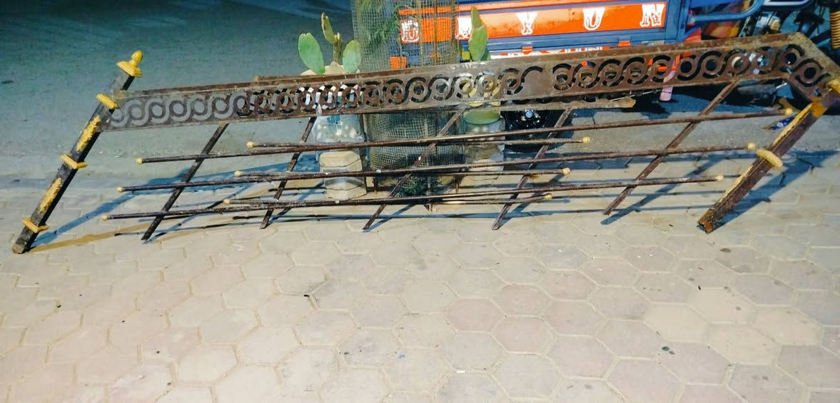 محجر كامل هو وملحقه يشتغل لدرج بيت او درج مشتمل للبيع تواصل معي ***********
