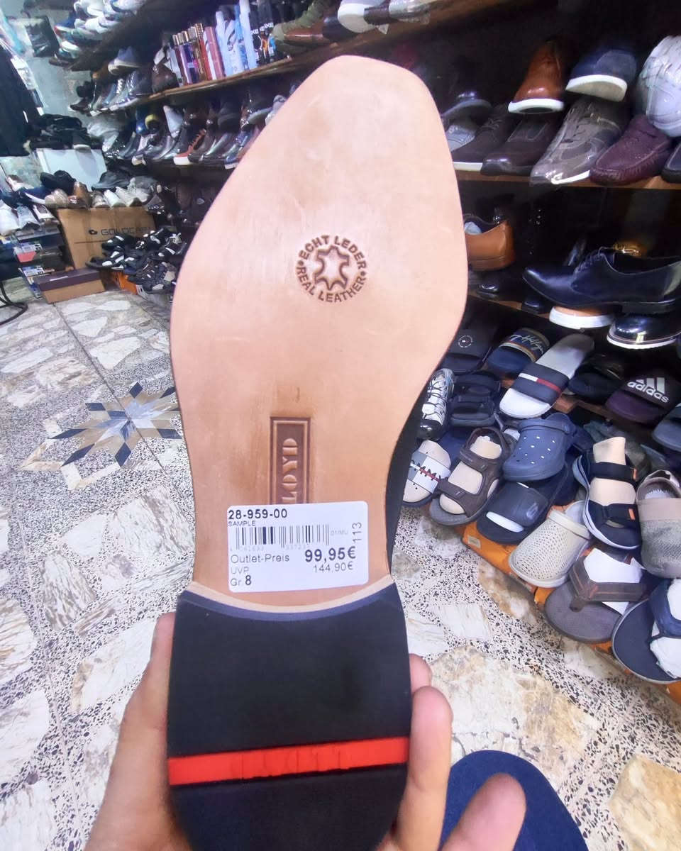 ماركة LLOYD صناعة ألمانية 
قياس ٤٢ 
قطعه جديدة أصليه اورجنال 
السعر ٧٥ ألف 
مكان كرادة داخل مجاور دايموند مول في فرع علاء حداد محل الأيطالي الايطالي


**إذا كنت صاحب هذا الإعلان وتريد حذفه لأي سبب، رجاءا أرسل رسالة إلى الدعم الفني**