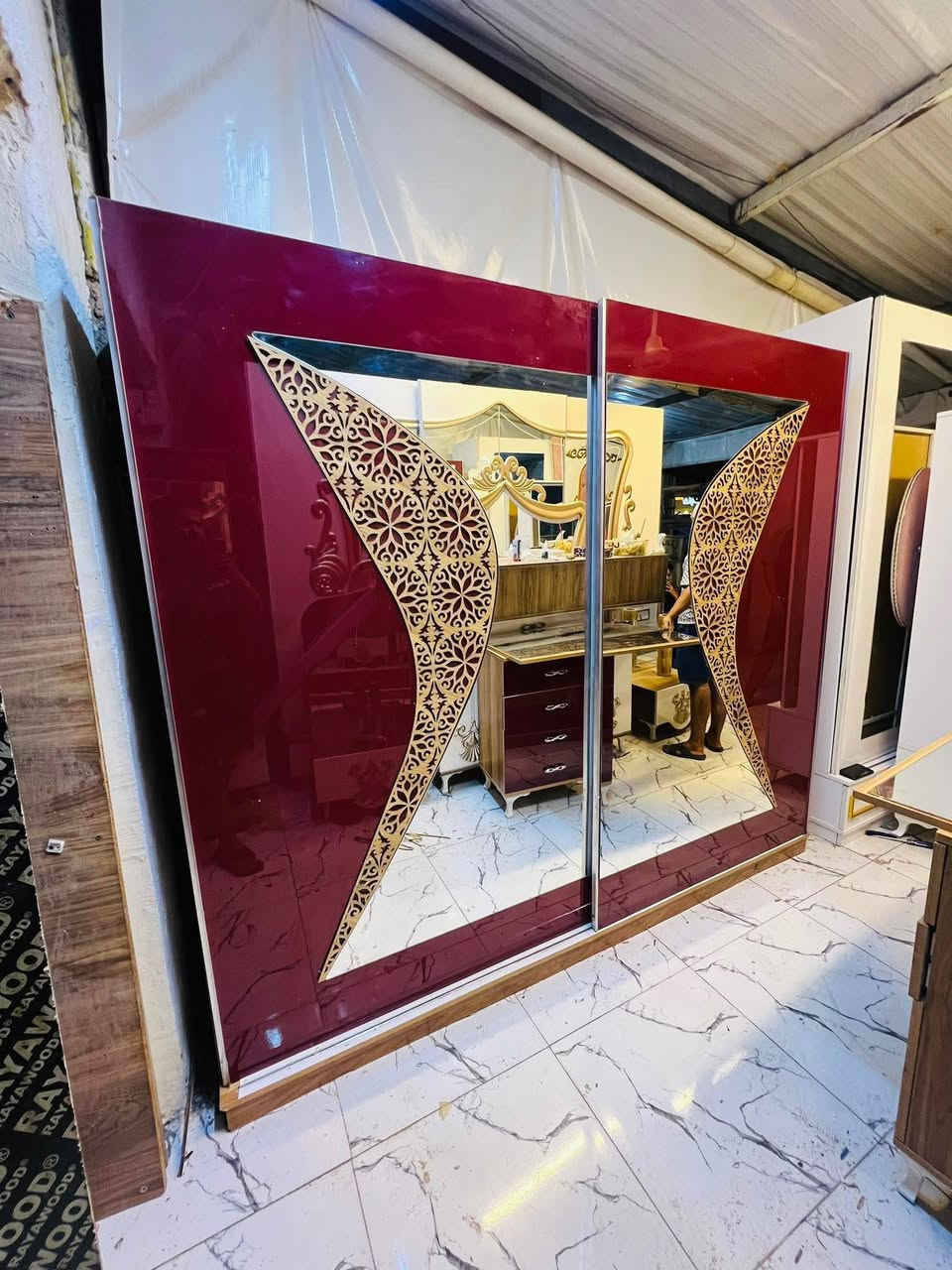 غرفة نوم تركي مستخدم👩‍❤️‍👨
نضافة 80بل💯 
عدد القطع / 6
نضام / سلايت 🚪
لون مميز 
سعر/ 450قفل 💸
شد ونقل داخل بغداد مجاني🆓
يوجود توصيل محافضات✈️
تصعيد حسب الاتفاق 👩‍🚀
 الشراي اخذ سكرين وتعال خاص سارعو بالحجز


**إذا كنت صاحب هذا الإعلان وتريد حذفه لأي سبب، رجاءا أرسل رسالة إلى الدعم الفني**