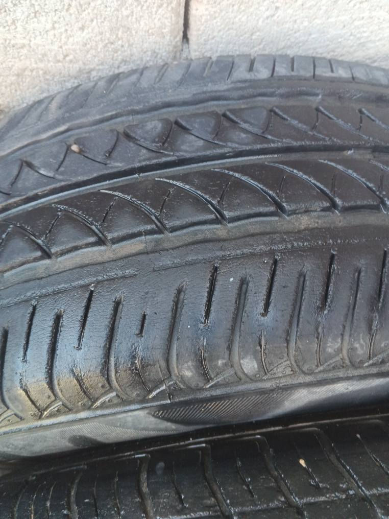 سلام عليكم تأيرات مستعمله  نص عمرحجم 15/65/195ر  عدد 4  السعر نهايتهن 60 العنوان بصرة حي الحسين رقم الهاتف *********** البصرة, العراق
