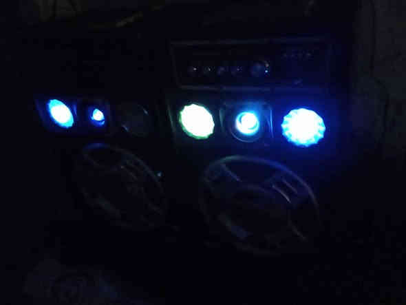 سماعات للبيع ب65مكاني نجف عسكري كبل قرب مطعم ابو عقيل للستفسار *********** النجف
