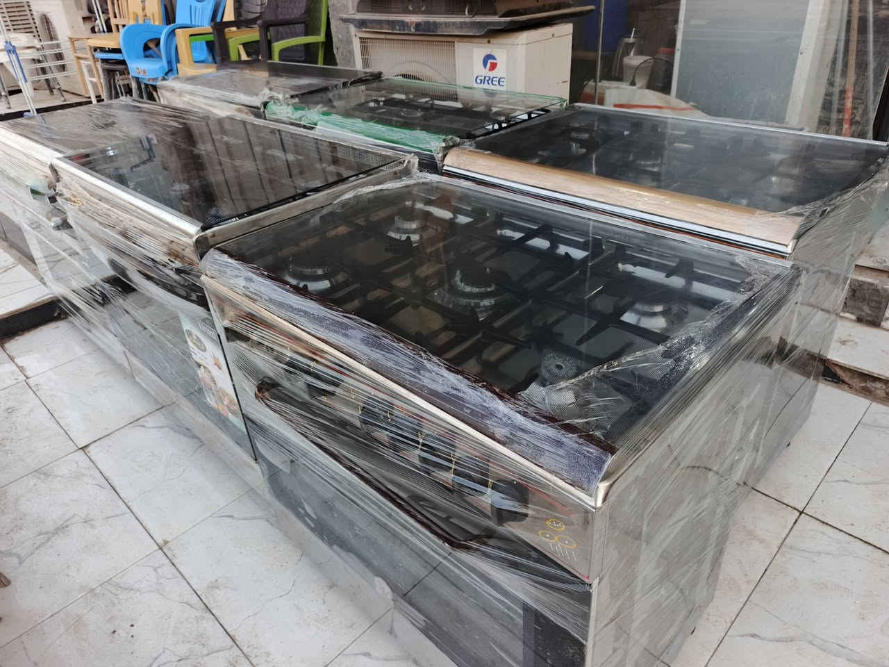 السلام عليكم تم باعون الله وصول وجبة جديدة طباخات بآلة جيرمني إيطالي وكريازي ويونفرسل العنوان شارع ٣٠مجمع الاخوين ***********
