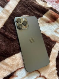 ايفون 13 برو ماكس  ذاكرة 128  تك سيمكرت نموذج M  بطارية 85 شرط نورمال ...