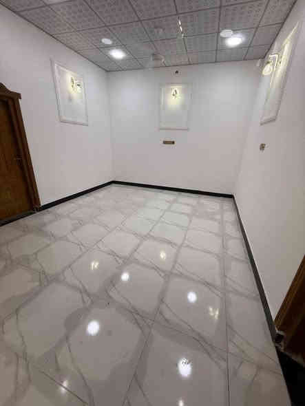 بيوت طابو زراعي عراقي سند٢٥تحويل ابو خصيب حمدان قريب على شارع حمدان ريسي المساح ١٥٠متر يحتوي على قرفتين وصاله ومطبخ ستقبال وحمام ومدخل حمام خرجي فارغ سكر مقابيل مركز صحي السعر ٨٥مليون وبي مجال اتصل ***********
