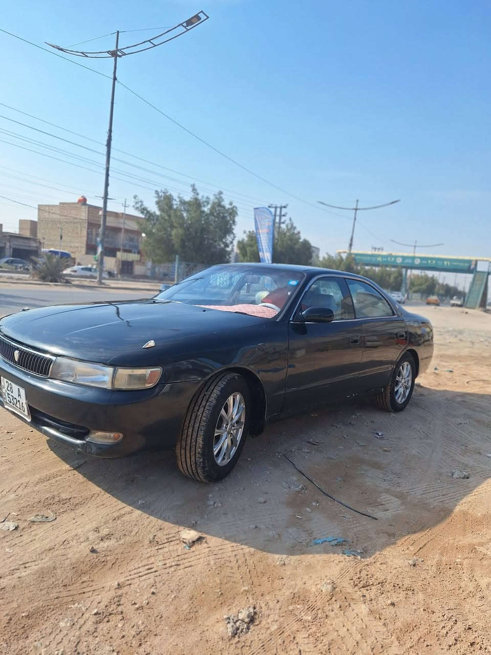 السلام عليكم شيزر لبيع موديل ٩٢سياره نضيفه بيها ضربه بل جعب تبريد شغال تخم تايرات جديد مكينه كير جديد سياره بسمي تحويل ثاني يوم رقم *********** سعر 44 وبيه مجال
