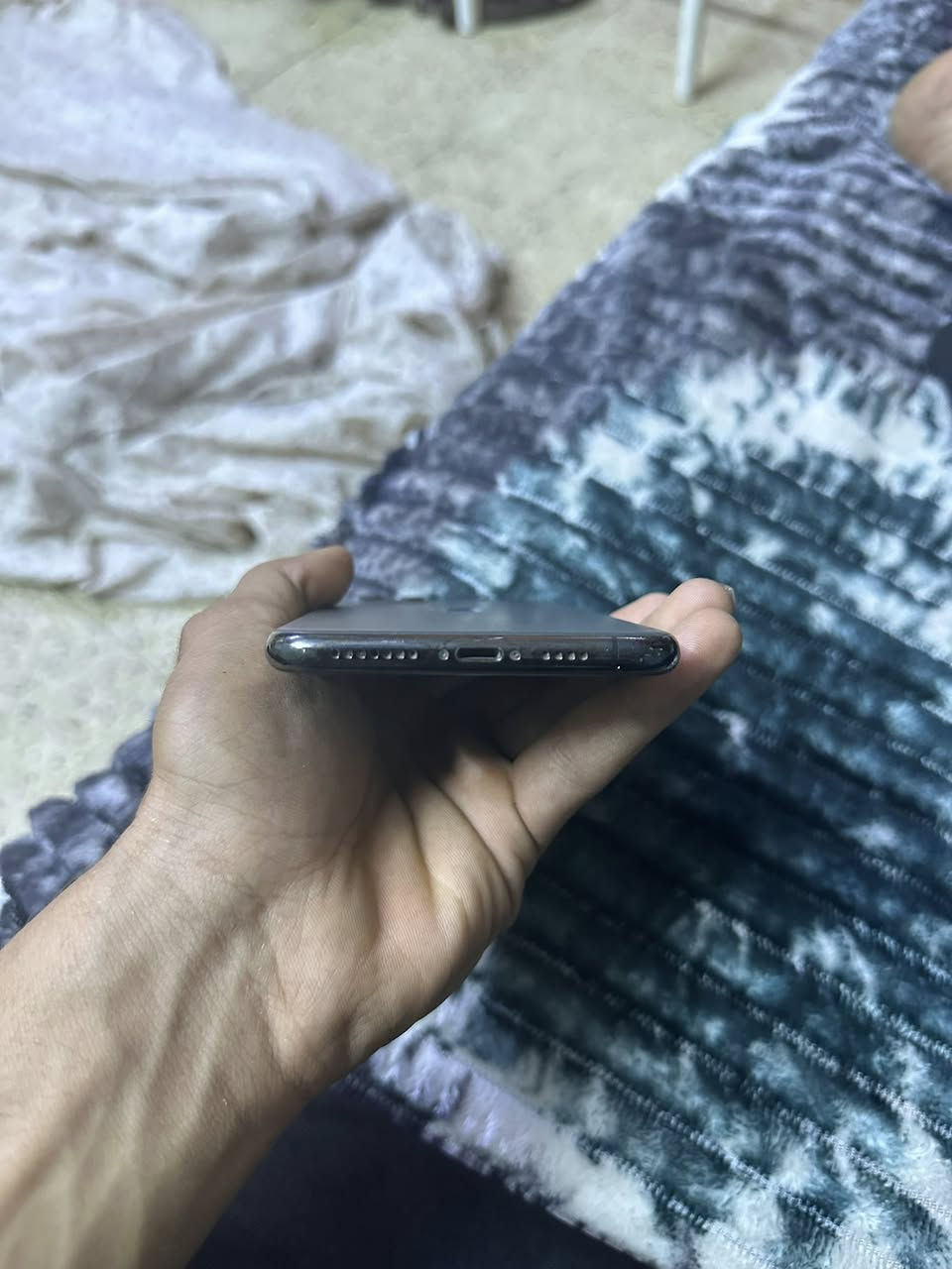 📍ايفون 11 برو ماكس 
ذاكره 256
🔋بطاريه 79
نموذج m جهاز بلادي ومابدل بي اي شي وكله شغال طبيعي
السعر 350 وبي مجال قليل مكاني بغداد مدينه الصدر
***********
