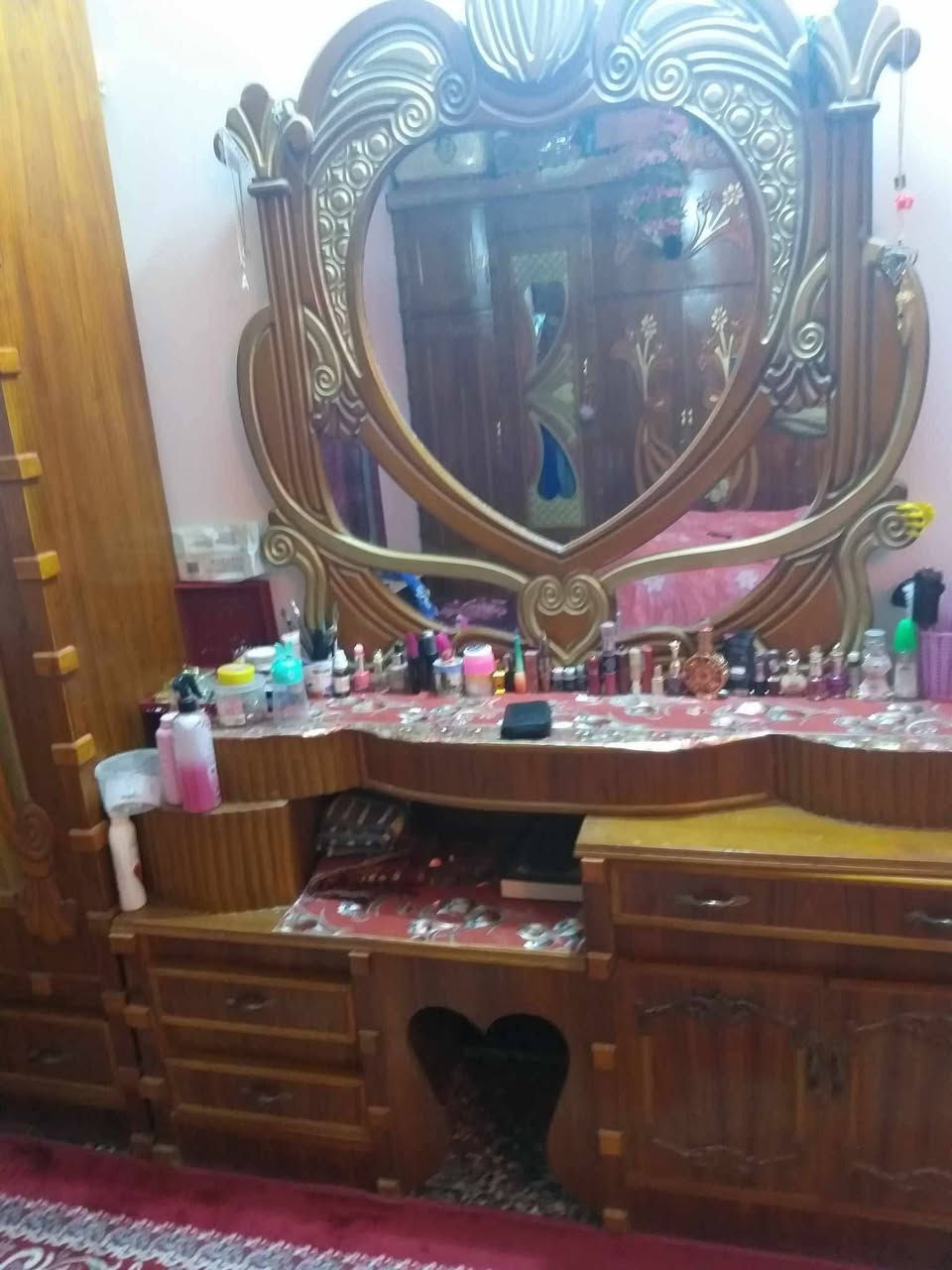 السلام عليكم غرفه اخشاب
درجه اولى ثقيل نضافه ٩٠٪
أعاد النشر بسبب الوعود الكاذبه
٦٥٠ بيها مجال بغداد اليوسفيه
***********
