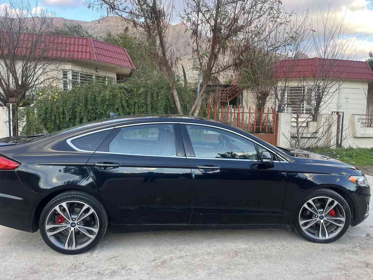 السلام عليكم فورد فيوجن موديل 19 تيتانيوم فول موصفات كير مكينه بشرط ماشيه 82 صبغ صفحت السكن بدون دوخل مكان السياره سليمانيه تحويل وكال بل خدمه بسمي 
مروس يرهم  سونر موجود 
السعر 115 
***********
***********
