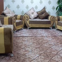 تخم 10 مقاعد نضيف حيل. مابي اي ضرر تزكام سعره 200 وبي مجال مكاني كاظمي...