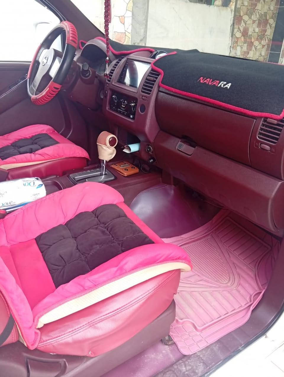 سلام عليكم نيفارة 2011رقم اربيل باسمي سنويه هزة جديدة تاريخ النفاذ لحد2030   كيل ومحرك ابلادي  رقم صاحب السيارة ***********وهذا الفيس ماله حاتم التميمي السعر 130 وبيها مجال
