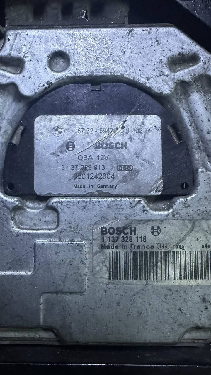 السلام عليكم 

اليوم تم تحوير مروحة لتيوتا لاندكروز 2020GXR محرك 6V

شباب المروح BMW نضام برشلس مو فحمات ونضام المروحة يكون تدريجي 8سرعات  وتشتغل نضامين وية التبريد وع الحماوة والحماوة تدريجي يعني اول متشغل السيارة طافيه المروحة اول متبدي تحمة تشتغل المروحة 20% وراها تصعد تدريجي ومن تشغل تبريد تشتغل بنسبه 50%
والمروحة الماني اصلي والكارت كذالك وابد متوكف المروحة بيها نضام اي شي يصير المروحة تشتغل فول ويدك جرص يعني ابد متوكف لمروحة والمروحة تكعد داخل الحاضنه يعني تكعد كعده بلاديه الحاضن يبقه نفسة  
الايجابيات 

١-زياده عزم السياره 
٢- تبريد اقوى 
٣-راحة المحرك 
٤-ثبات الحماوة 
٥-تنميرات الكير تنزل بشكل سلس مع نزول الرون بالسرعات العاليه 
٦- صرف بانزين يقل 

والسلبيات 

مابيها اي سلبيات اكو سلبيات بغير مرواح  الفحمات تموت الباتري وتسحب تيار وتوكف ع اي لحضة هاي المروحة مغنطة نضام برشلس 

بالنسبه للسعر المروحة وعقل وضفيره وجوزة وزايده ناقصه  كرسته وعمل مع ضمان سنه 300الف 

 واتساب ***********
***********واتساب
عيسى
مكاني بغداد ابو غريب
