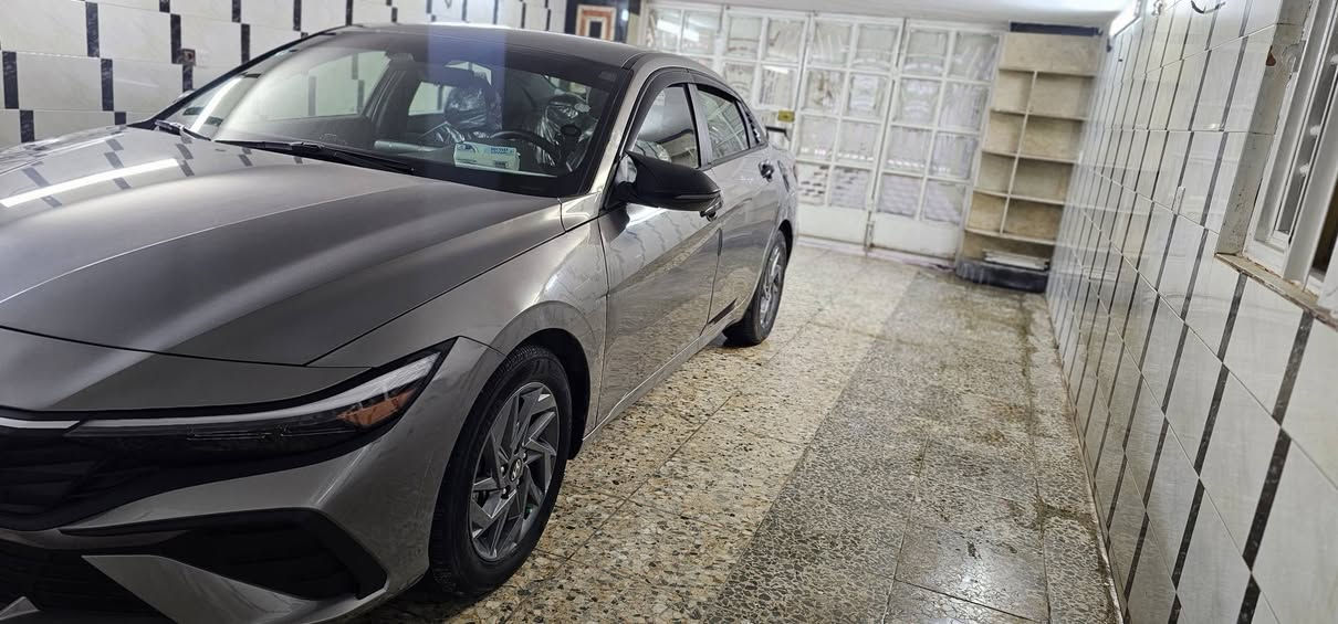 اخوان النترا ٢٤ وارد امريكي الحادث كلش حلو
اقرة كل التفاصيل مذكورة

الحادث والسونار مرفقات بالمنشور 
بدون ايرباك بدون تبديل بدون صبغ

رقم بغداد حرة بأسمي سنوية وهزة جدد

السيارة جدا نضيفة (ماشية ٤٦ الف كيلووو وليس ميل)

المواصفات (شاشة متصلة ديجتال _بصمة بيبان _ بصمة تشغيل _ بصمة صندوق _ تبريد بيانو _ لد نهاري _ زينون بلادي _ رادار امامي وحساسات امامي جانبي بالمري _كاميرا خلفية _ مثبت سرعة _ تحديد مسار  _ لد دشبول متغير)

السيارة شادلهة كت كامل مثل ما مبين بالصور

الحادث فقط بوارد وتكحيلات جدا بسيطة  بدون ايرباك بدون تبديل بدون صبغ بدون دواخل بجم كبس صندوك كبس البنيد كلشي مابي اصبع بارد ويجوز اقل 

السعر ١٦٩ ورقة بيهة مجال بسيط 

رقمي ***********
