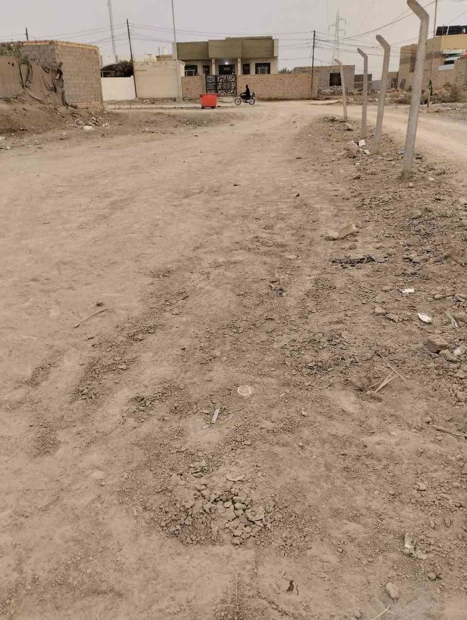 السلام عليكم للبيع قطعه ارض طابو زراعي سند 25 مداور المكان حي منصور ع نزلت ابوالمخضر المساحه 500 متر *********** بي واتساب
