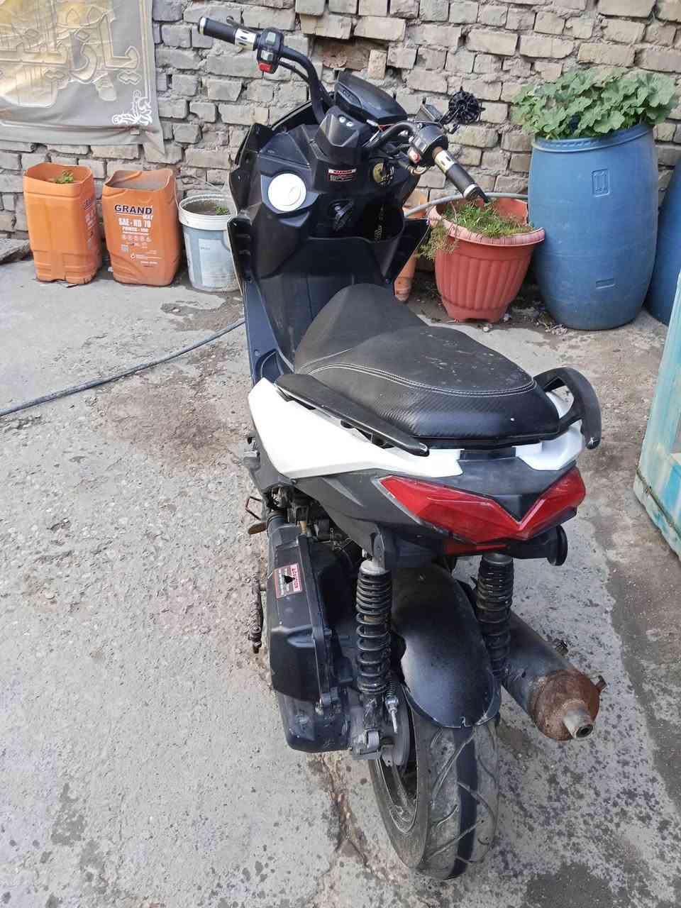 للبيع سعر 350رقم الهاتف ***********
