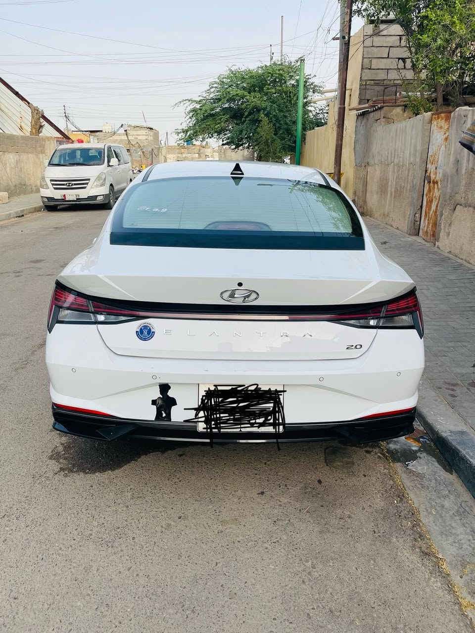 سلام عليكم النترا خليجي 2021 كفالة عامه فول مواصفات حساسات امامي خلفي
كاميرا 
بصمة دخول ذكي 
ويل كب كروم 
تبريد قطعتين 
رقم اربيل 
وكاله بسمي ابسم شركه 
ماشيه 100 الف 
السعر 160
مكان السياره بصره 
الهاتف ***********
