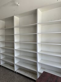 للبيع رفوف اسواق عدد 8 MDF خشب تركي ثقيل ترهم اسواق او اي استخدام اخر ...