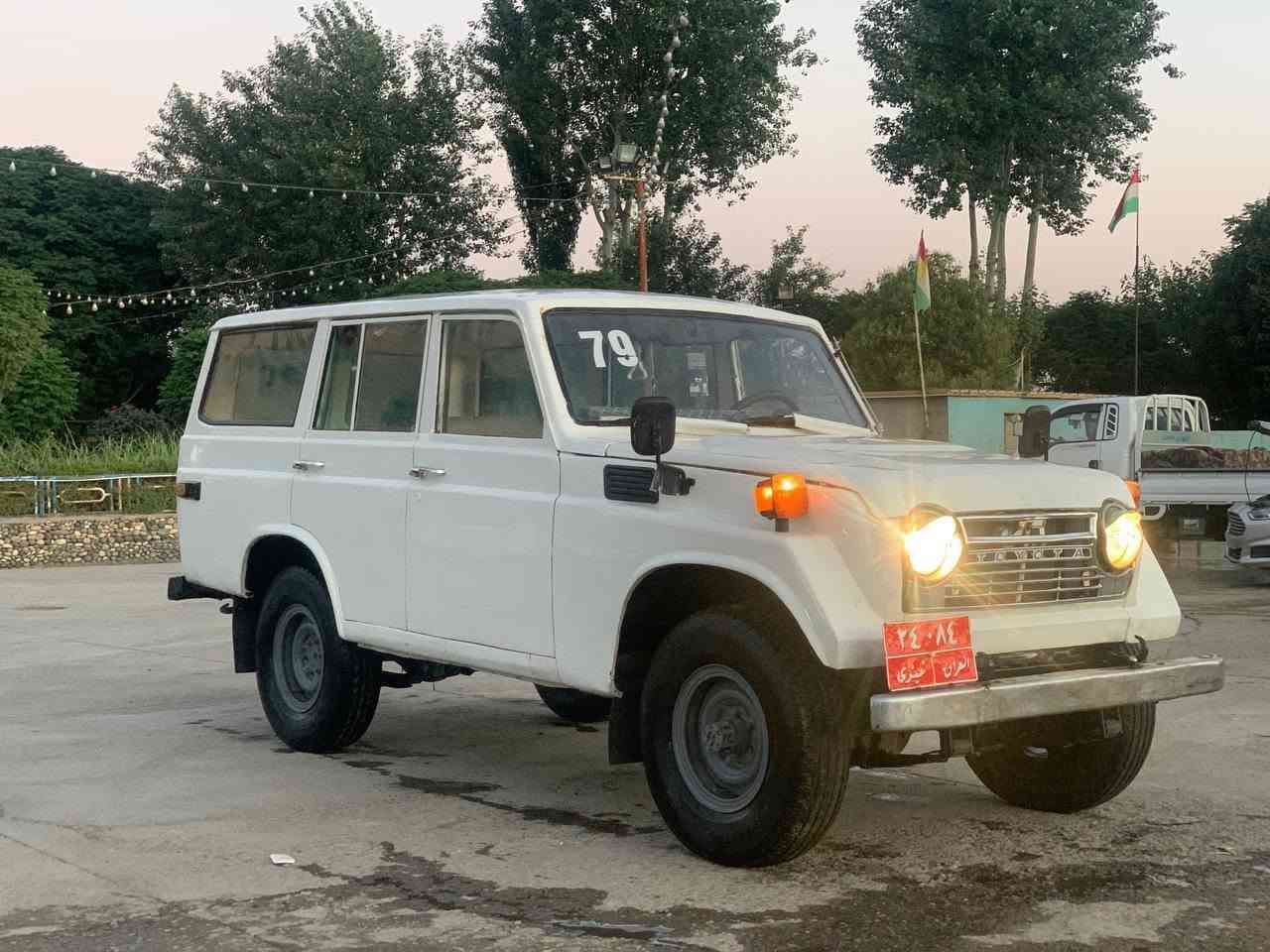 بەناوی خوای گەورە  سەیارەی کلاسیک  لاندکرۆزەر ١٩٧٩نمونەو جوان لەسەر دەق شەریکە تەعمیر کراوەتەوە ٦شەش گێڕ مەکینە٢ئێف دیسک و چوکنێت کارەبای  و  مەکینەو گێڕو دەبڵ ئەکسلی هەموی بەشەرت زۆر جایزە سەنەوی بەغایە ڕەقەمەکانی ئەسڵیە سعری تەنها ٣٥وەرەقە  مشتەری تەلەفۆن بکە شوێن تەکێ نزیک بازیان 
***********
ڤایبەرو وەتساپی لەسەرە شمشمل, السليمانية
