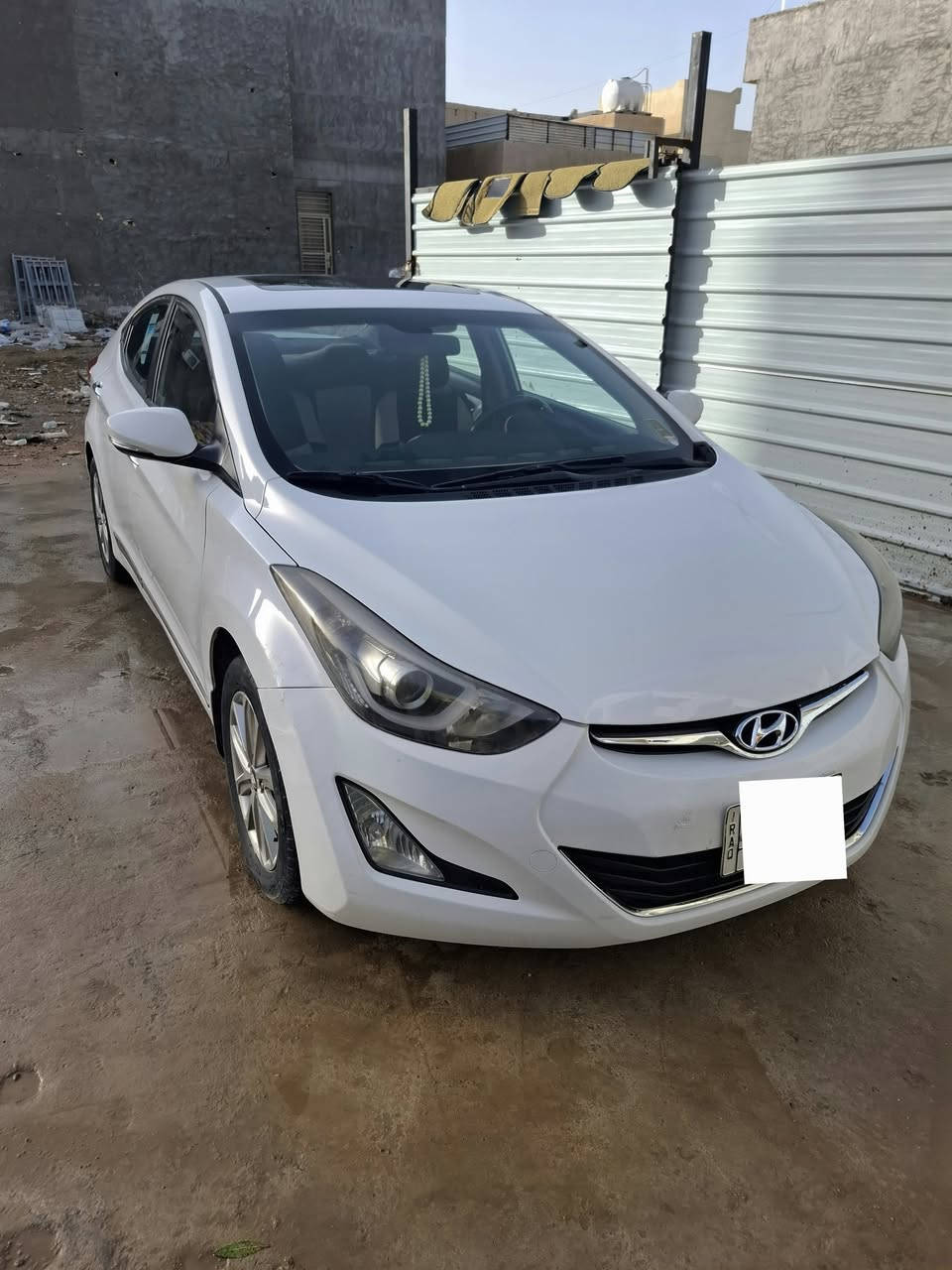 السلام عليكم
للبيع سيارة النترا خليجية موديل 2015 
رقم بغداد الماني 
ماشيه 140الف كم
المواصفات/ تبريد - مري كهرباء شفط - سلايد - انظمة قيادة - جام كهرباء - اشاير بالمري وباقي المواصفات المعروفه 
العنوان بغداد الغزالية 
السعر 105 $
للأستفسار / ***********
