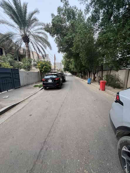 لبيع في السيديه قطعه ٥٠ متر جبهة ٤ نزال ١٢:٥٠ 
تريد قطع يطلع صاله مطبخ خدمات طابق ثاني ٢ نوم جاهز 
او قطعه ارض 
شارع ١٢ الاقتصادين خلف مطعم سوبر جكن 
***********
