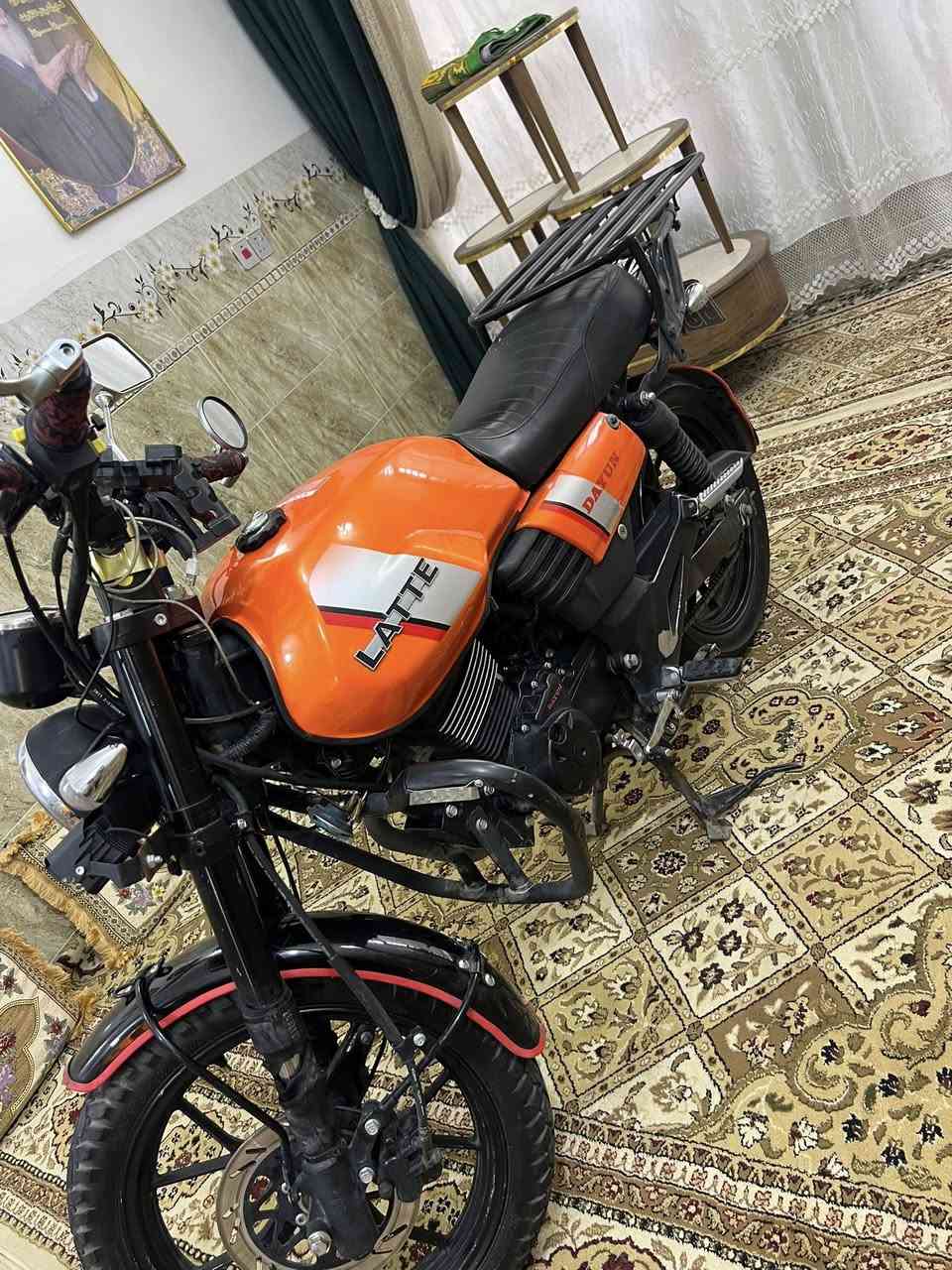 السلام عليكم 
دراجه دايوان لأتي ✈️ 2023 دراجه اخت الجديده الدراجه ماشيه 38 الف دراجه نضفه وحلوه دراجه رقم وسنويه ب اسمي بس عندي لوحه ضاعت وقدمت بلاغ وكملت كلشي باقي بس دفع الغرامه و إسلام الوحات سعر 2300 وبيه مجال رقمي ***********
