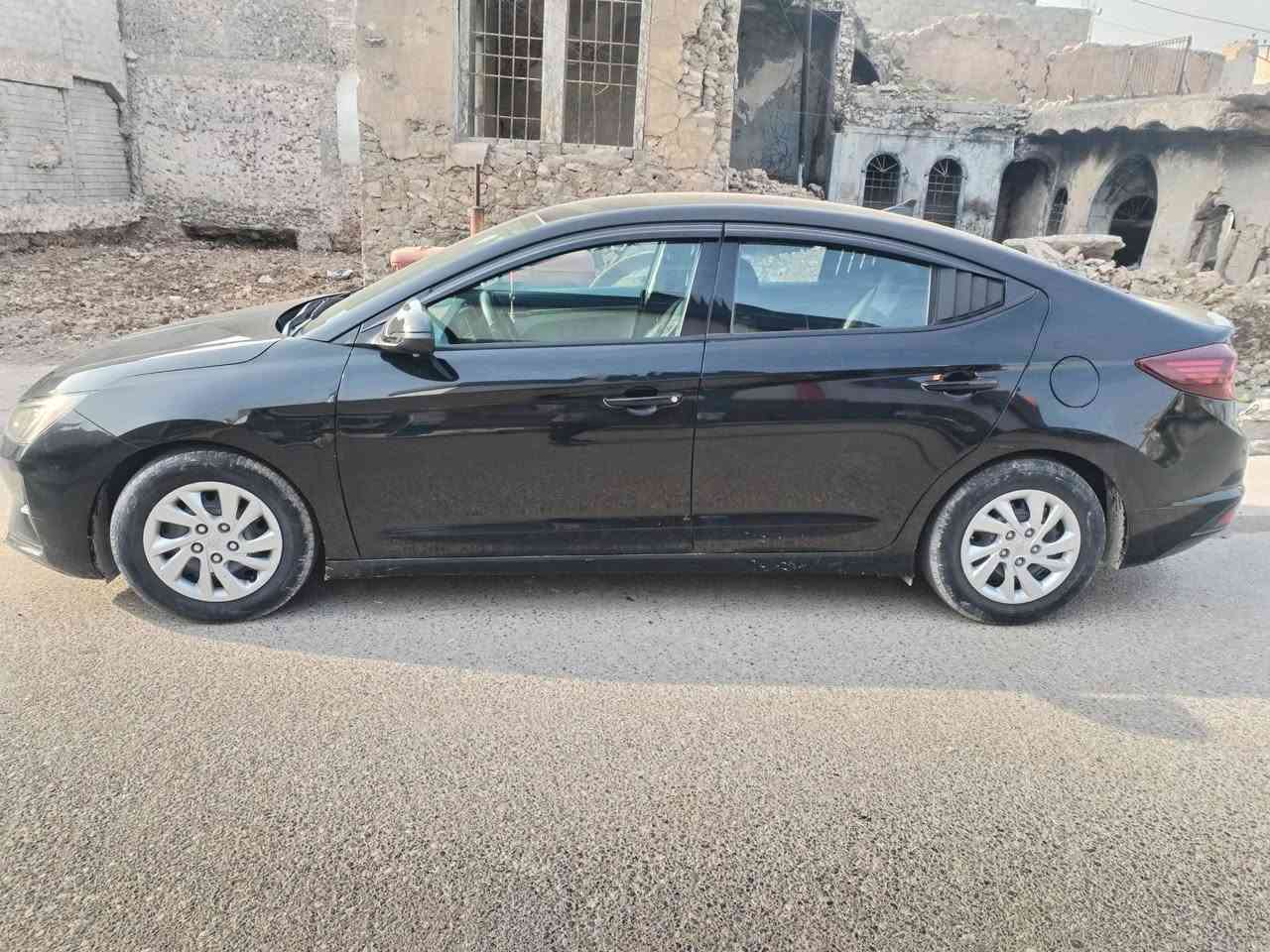 سلام عليكم للبيع الانتره موديل 2019 لون اسود سياره بدون ضرر ليبد واحد ضر فقط دعاميه كدام  رقم اربيل سنويه ما ساقطه شرط التحويل موصفات نص فول سعرها 138 وبيها مجال عنوان موصل رقم الهاتف‏‪***********
***********
