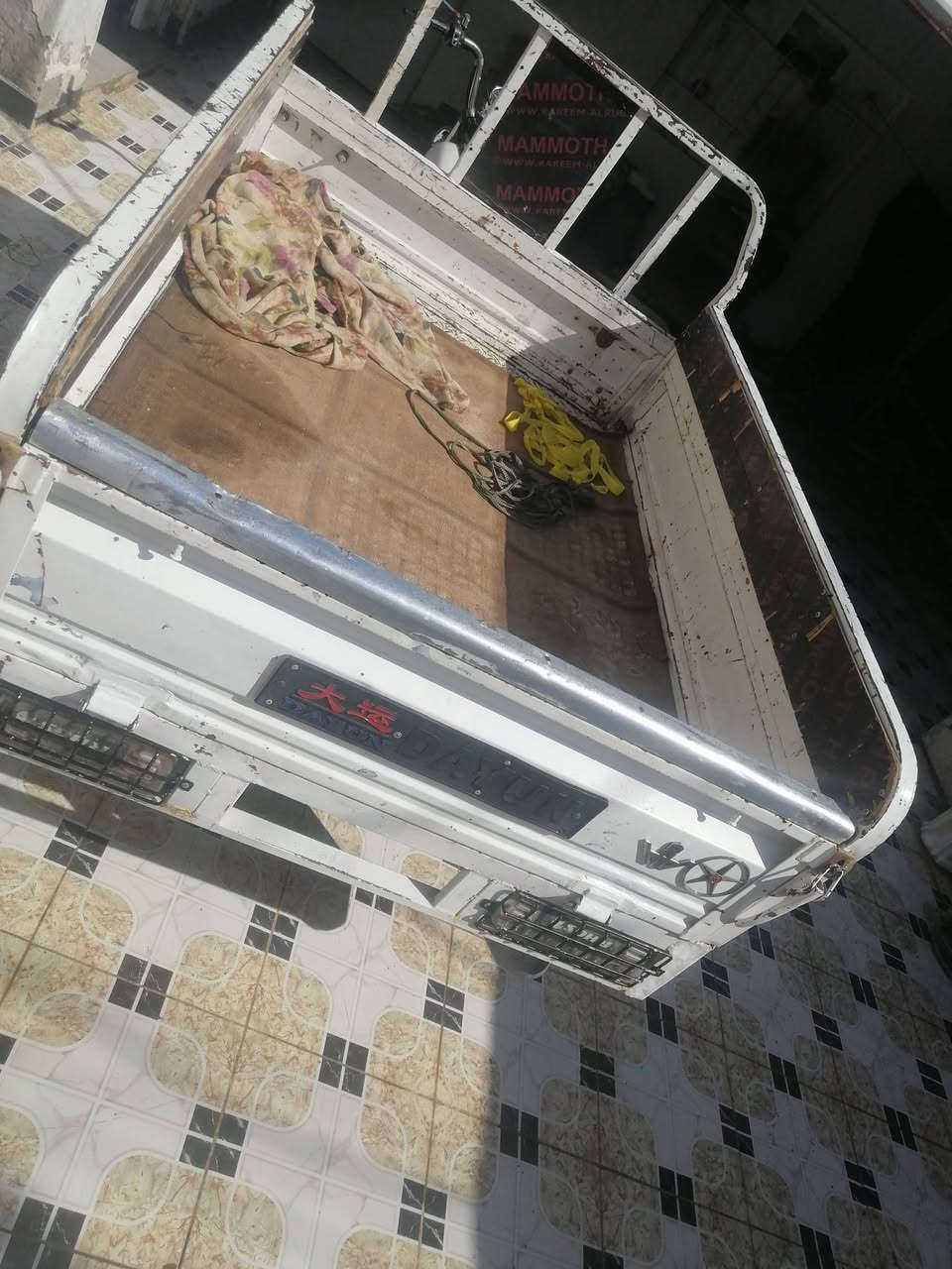 السلا م عليكم ستوته  ١٣ بدي ١٤
كفاله برغي مانقصه أوراق شاصي قطرت لحيم مابيه 
مكاني شطره ***********
