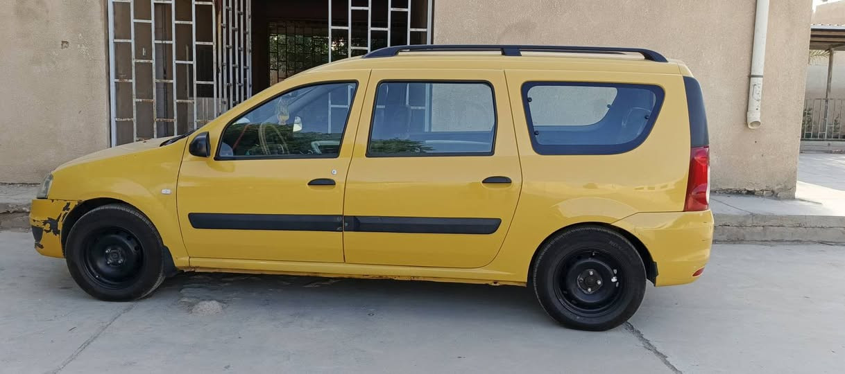 سلام عليكم رينو لوكان سبعه راكب الموديل ١٢رقم بصره العنوان بغداد السعر ٥٠ (***********
