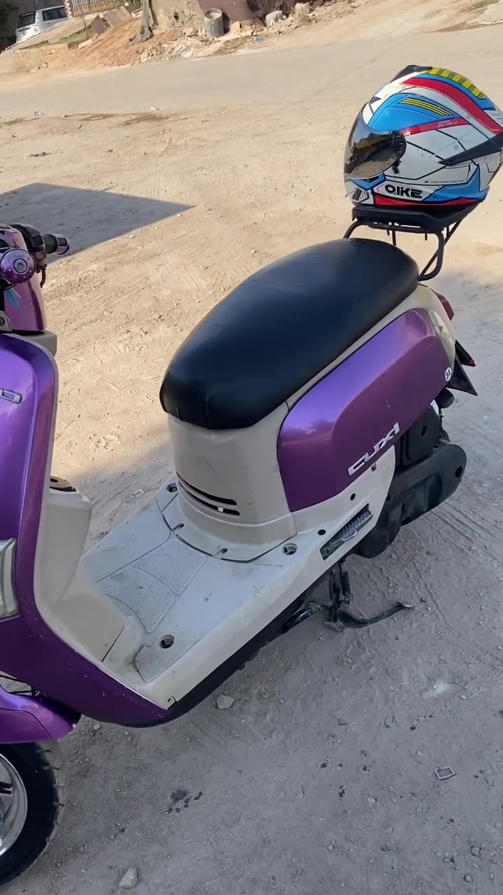بوليس للبيع سعر ٦٠٠ وبيه مجال ***********
