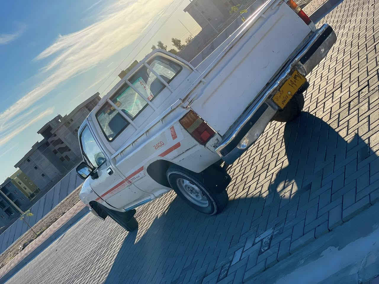 پیکاب ٨٩
پیکاب توێتا ١٩٨٩. سەیارەکە سەنەویە بەس بە ناوی خۆمەوە نیە  بەشەرتی حاسیبە و ماڵی مەدەنی. 
لە ٢٠٠٨ لامانە سەیارەی مەعرەز نیە
کامل تەعمیر کراوە دەعمی نیە.
کوشن و عاگی و بەرگە دەرگا و کارەبایی بەشەرت. 
سەیارەکە تۆزێ دوکەڵی هەیە 
باقی گێڕ و ئەکسڵ بەشەرت 
٣٠ گەڵا و مەعمەلەیەکی کەم 
کەلار. ***********
