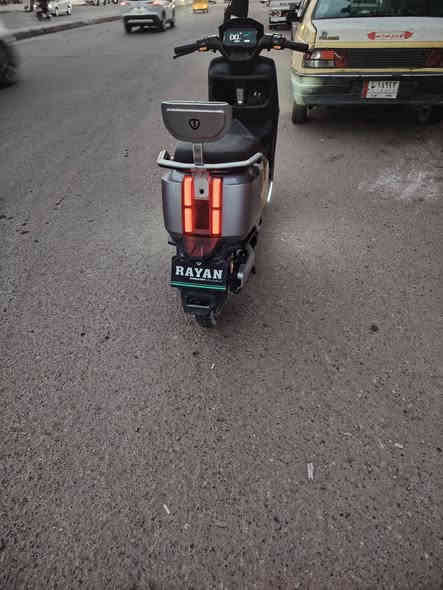 *********** مكاني بغداد سعر السعر 800 بيها مجال شيء بسيط دراجه نظيفه وعلى الفحص افحص  افحص يلا تاخذ موديل 25 بغداد اللي يحب هذا رقمي يتصل علي رجاء ماكو خاص
