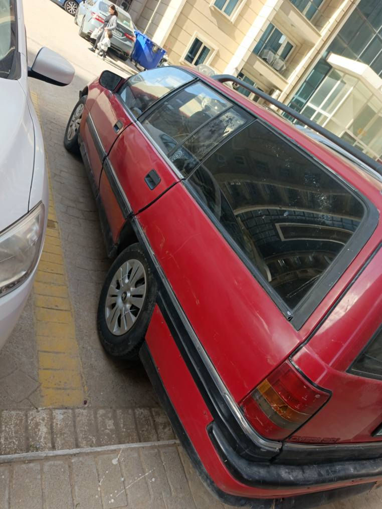 ئوميگا ستيشن موديل ١٩٩٢ سنوي واجيهة مكينه ي دوكه لي هه يه باقي هه مو به شه رت گير ميكنه اكسل كاره بايي هه موي ايش دكات ليدران و خايسي نيه له هه و ليرم 
*********** أربيل, العراق
