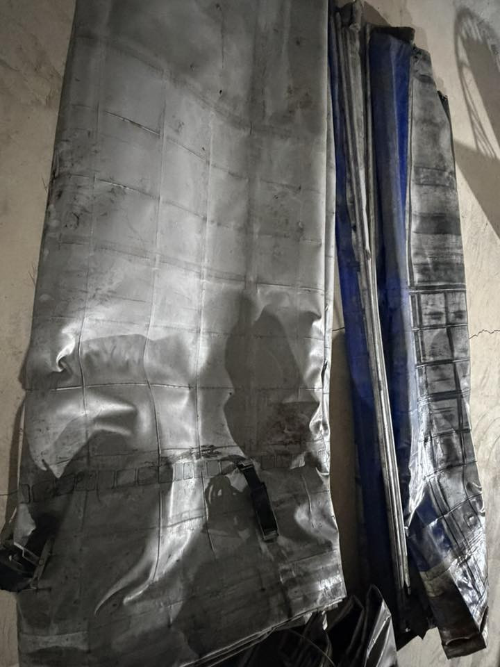 سه قفي عربانه ي كرون بو فروشتن له گه ل لا ته نيشته كان لوك لوكه چادره كه سيمه كه يه دراوي نييه ژ/م***********
