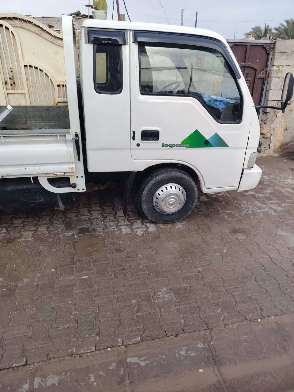 سلام عليكم سياره فنتيره موديل ٢٠٠٠ السياره جاهزه من كلشي كير مكينه صدر جاهزه تحويل مباشر السعر ٥٠ وبيهه مجال بسيط مكاني بغداد الشعب رقمي ***********
