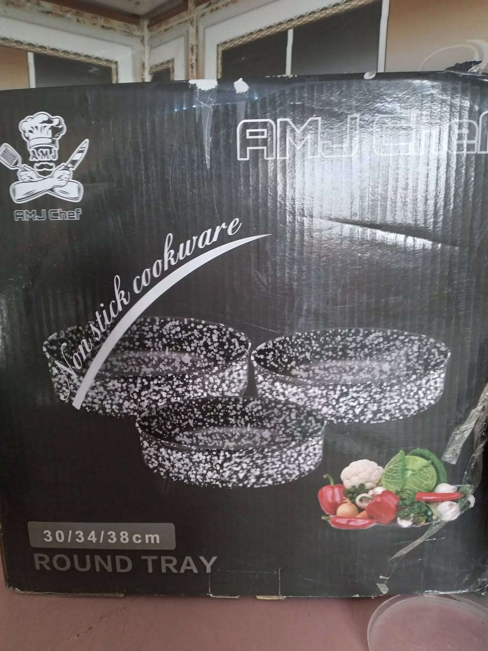 ثلاث قطع تباسي كرانيت الاصلي 
، حافظة طعام 5 
جدر عدد 3 
بلم عدد 6 
السعر 75 الف مع التوصيل داخل الرفاعي رقم الهاتف
***********
