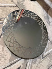 ثلاجه ٦قدم • ميز استعمالات عديدة • مرايه جديده