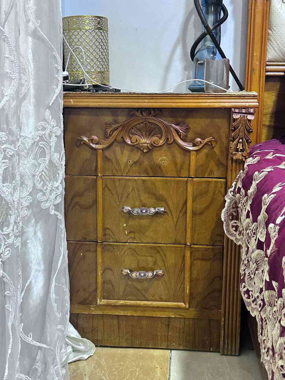 السلام عليكم غرفه نوم للبيع حيل نضيفه وغشب صاج رقم واحد قنصور 6 ابوب ابو الملحق سعر مليون ***********
