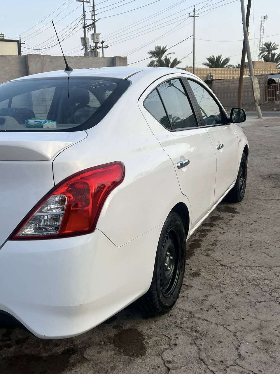 السلام عليكم نيسان سني ٢٠٢٣ بليته زركه مكينه كيير تبريد حداده كفاله ماشيه ٢٦ الف السعر ١٢٤ وبيه مجال قليل مكاني البصره الجنينه رقم الهاتف ***********
