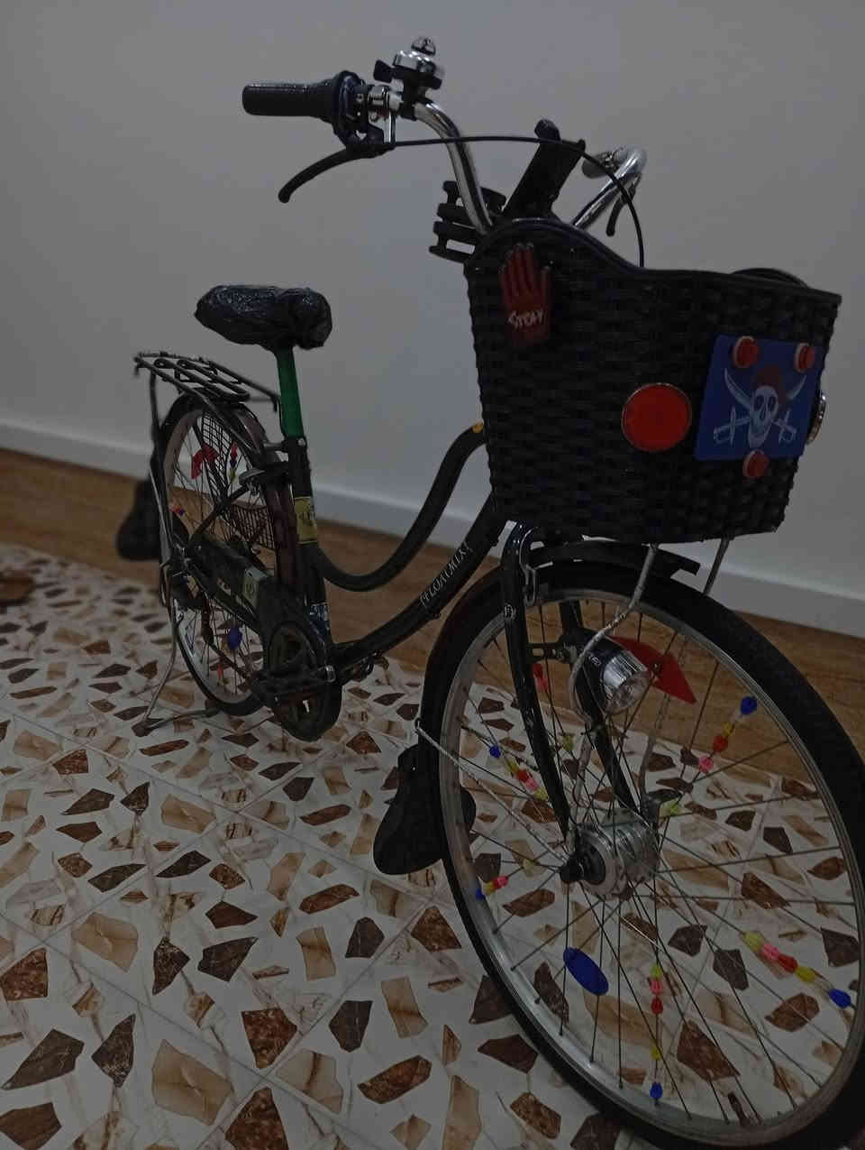 سلام عليكم
بايسكل ياباني حجم26 جدا نظيف مكينه عقرب 
المكان الرمادي للتواصل واتساب ***********
السعر 80الف
