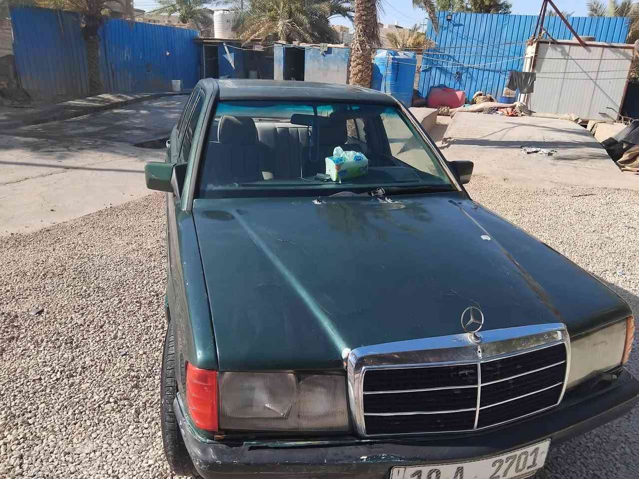 السلام عليكم 
مرسيدس طيارين ١٩٠
كير ومحرك ونجي
رقم نكليزي كربلاء 
مكان كربلاء  الحر
***********
***********
السعر ٢٧
