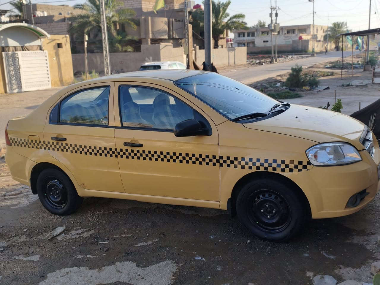 السلام عليكم 
افيو 2009للبيع مفتوح خليجي سيارة جهازه مكينه وكير وحداديه وتخم تاير وتبريد مصفرة هيئه ومرور رقم نجف انگلزي السعر 46العنوان دوانيه قضاءالشامية ***********
