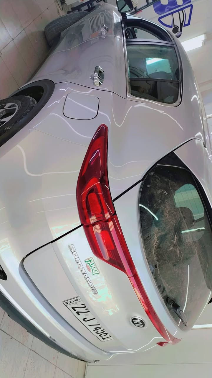 …
🔻

كيا سبورتج. 
موديل :2021  
ماشيه 70,000
المواصفات 
دفع رباعي + ثنائي 
شاشه كبيره 
كار بلي 
تبريد شاشه 
قطعتين تبريد 
تحكم ستيرن جهتين 
قياده ذاتيه 
تحديد مسار
ثلاث انضمه قياده 
نضام نزول منحدرات 
رادار توقف 
بدون ايرباك 
جام اوتو 
تبريد ثلج ❄️ 
رقم اربيل تحويل ثاني يوم 
♦️ملاحضه / بجم كبس 
الحادث صبغ جاملغ خلفي فقط 
كير + مكينه شرط الكفاله 
 
للستفسار اكثر /***********📞
العنوان / بغداد -زيونه 📍
