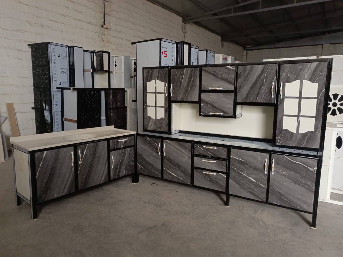 الكاونتر. مترين ونص. ارضي مترين ونص. ملحق. مع سنك متر ونص. مرمر السعر375 الف. يوجد توصيل جميع المحافضات *********** رقم واتساب. 💥💥
