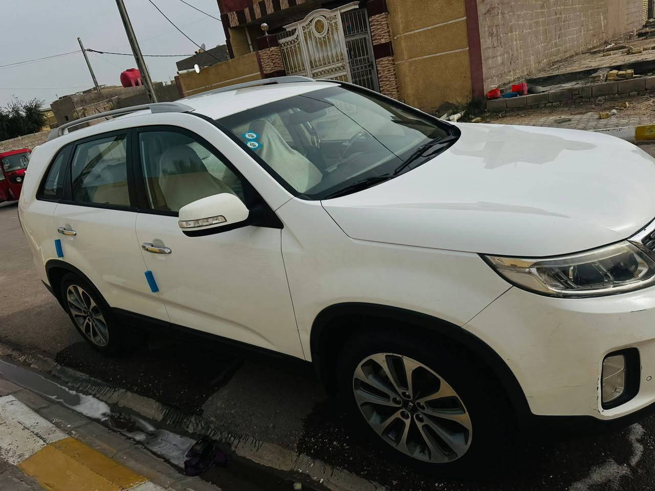 السلام عليكم
سورنتوا خليجي موديل2014 بأسمي
مكينه اربعه سلندر 2400 كفاله من التبخير والتنقيص
بصمة ابواب وتشغيل كشنات كهربائيه جلد سبعه راكب تلفزيون وكامره دواره ثلاث انضمة قيادة 
ويل كروم تخم تاير وحداديه وتبريد جديد سونار مرفق بالصور بيه صبغه بسيطه بجاملغ اثر شخط
السعر١٦٣ وبيه مجال بسيط
***********
*********** 
واسط الحي
