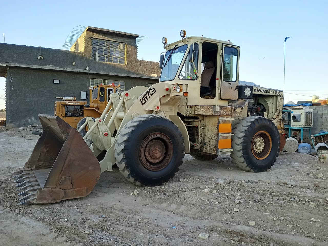 شفل كاوسكي 70B موديل 87 صحراوي رقم صلاح الدين بريك صينيه صدر كيله كل جديد جاهز للعمل ***********///***********
