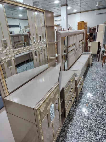 لبيع وشراء الأثاث المستعمل والجديد ومراوس العنوان طريق بهرز ام العظام قرب المجسر الجديد نشتري كافت الأثاث المنزلي ولمكتبي وغرف نوم تركي صاج عراقي للاستفسار هاتف وتس اب *********** الاتصال  فقط وتس اب او هاتف
