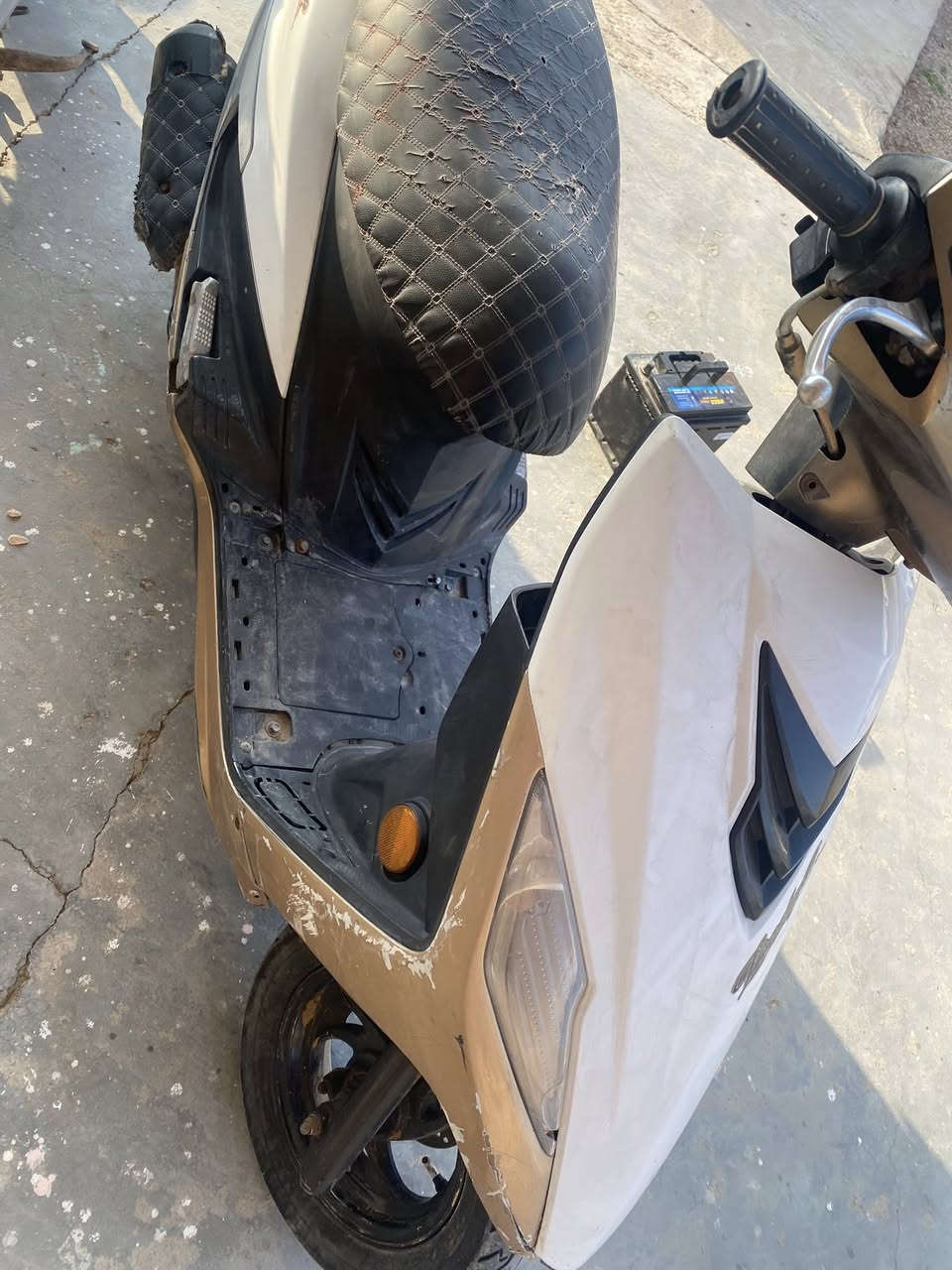 ماطور هاوجي للبيع 
بدون أرواق 

***********
