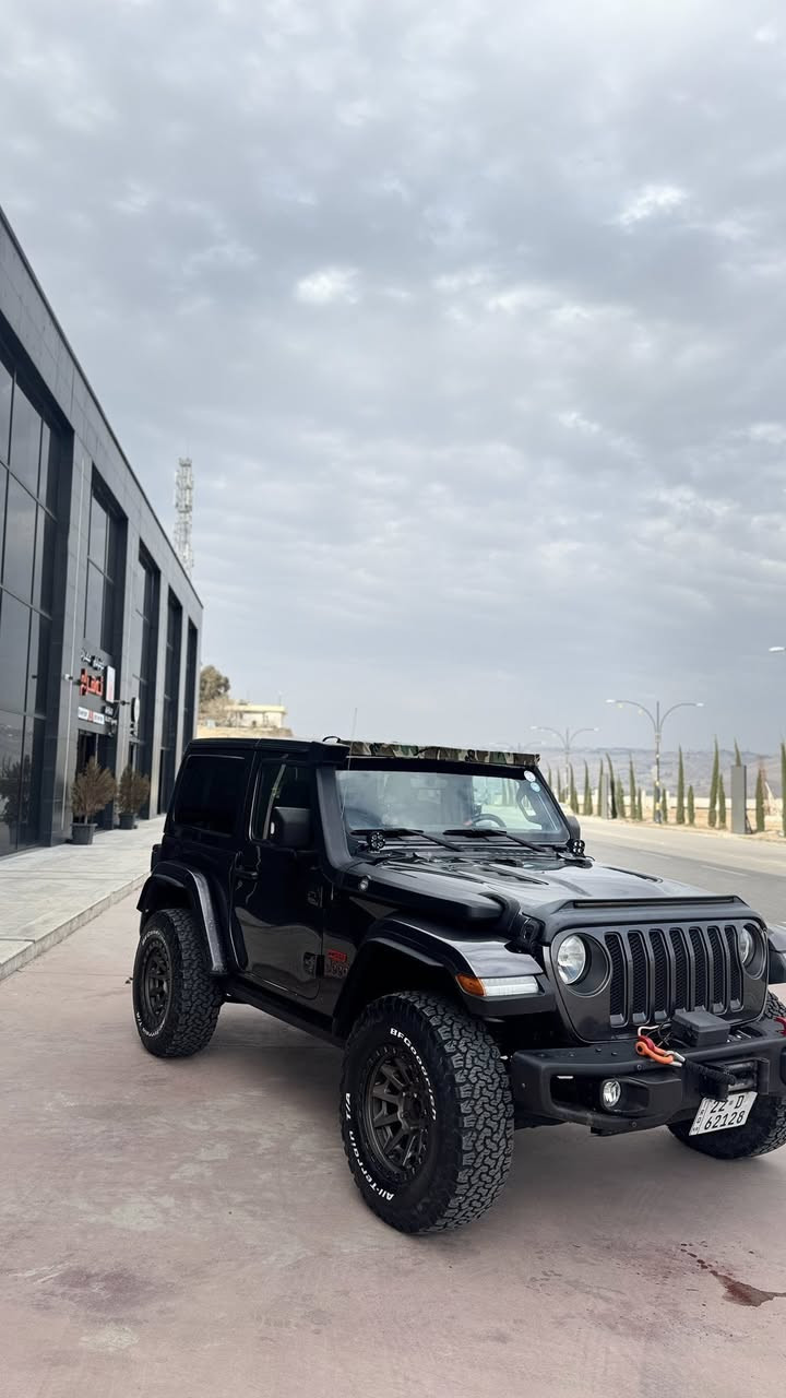 ❤️جيب رؤبكون
٢٠١٨
❄️llllllll❄️
فولموصفات
٦بستؤن
١١٥٠٠٠كيلؤمترروشتوه
هه ردووچاملغي دواوه ي بوياغه 
توزي سه رده رگاش لاي سه كن
ارباگ سوكان
سيستم
نرخي١٨٠$ورقه
***********
