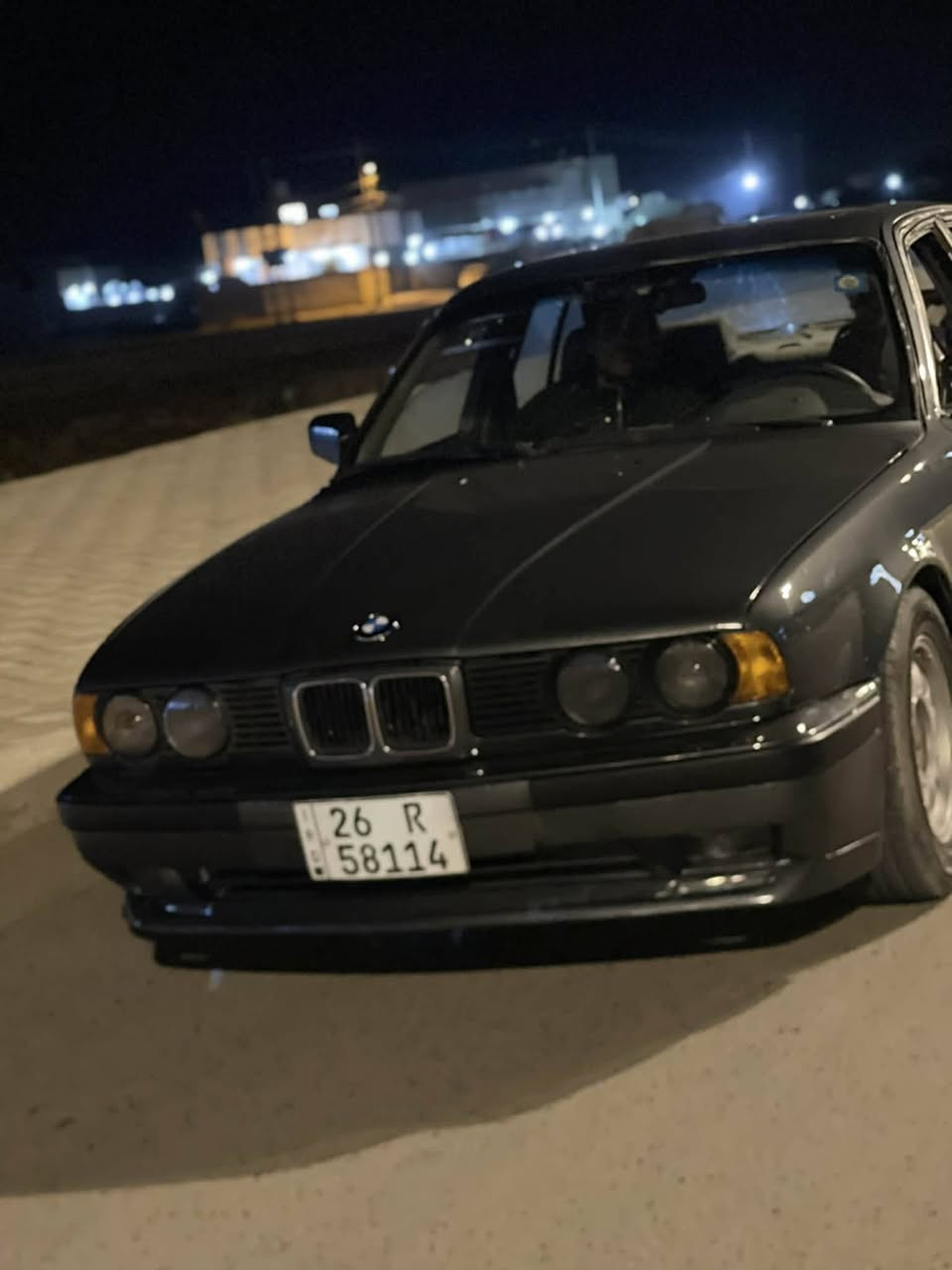 ٥٢٥ مفتوح سياره احله من صور ١٠٠ مره هستوني مطلعها من الفرن حته ما خاسلها مكينه تبريد فتحه تخم تاير سستم ام كامل كله جديد خرفه رصاصي ٧٠ بل ١٠٠ حداديه ٥٠ بل ميه رقم نكليزي صلاح الدين سنويه ال ٣٠ مداور ثاني يوم السعر نتصل فقط *********** مكاني بابل شوملي
