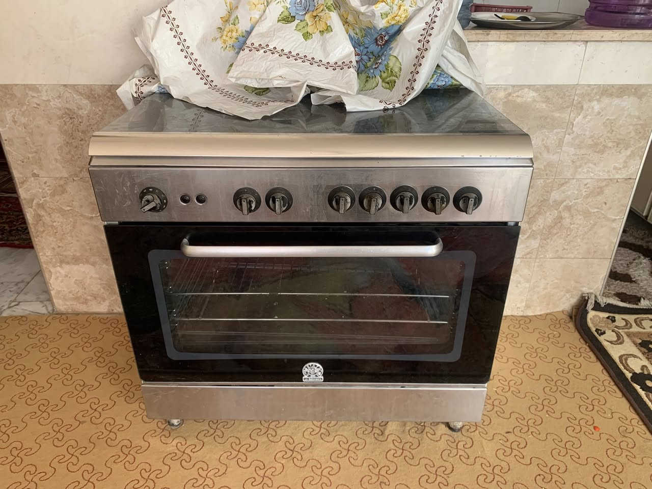 طباخ الماني  شغال كله وع الفحص مكان حله حي البكرلي
السعر ٢٥٠ مكاني بابل البكرلي 
***********
