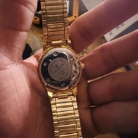 ساعات • أي قطعة • شرط ختم